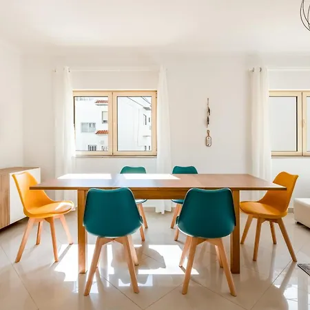 Holiday home Family-friendly With Ac & Patio By Lovelystay Portimao