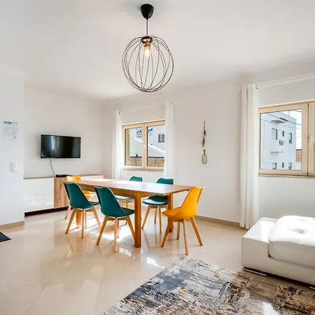 Holiday home Family-friendly With Ac & Patio By Lovelystay